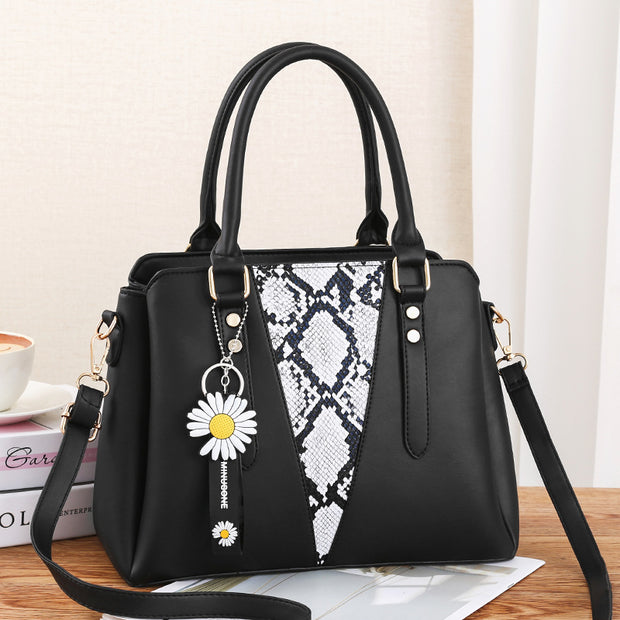 daisy pendant single shoulder slung handbag