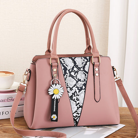 daisy pendant single shoulder slung handbag