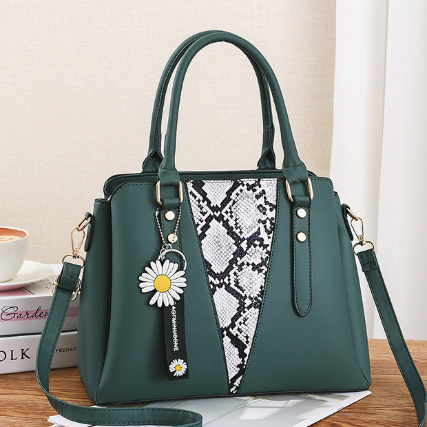 daisy pendant single shoulder slung handbag