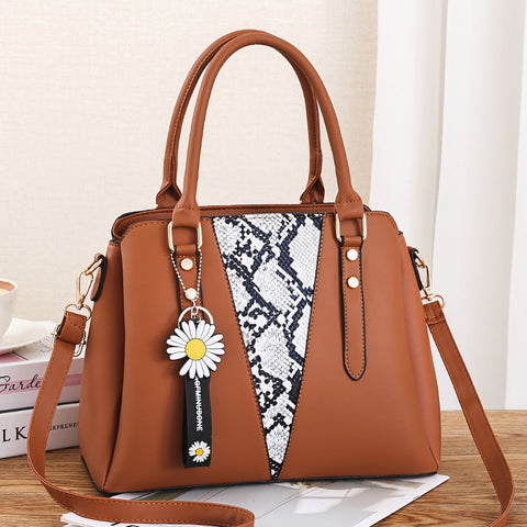 daisy pendant single shoulder slung handbag