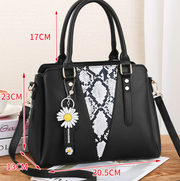 daisy pendant single shoulder slung handbag